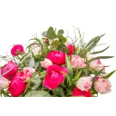 Jarní kytice tulipánů a ranunculusů